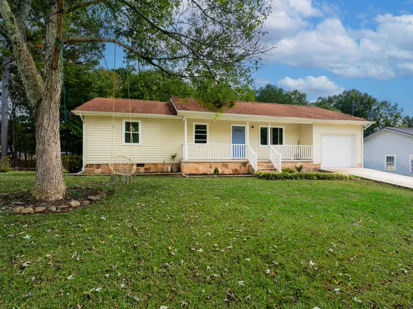 1103 Sizemore St, La Fayette, GA 30728