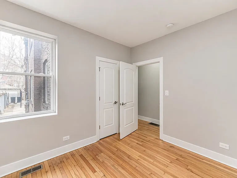 7944 S Ellis Ave #1 — Photo 13