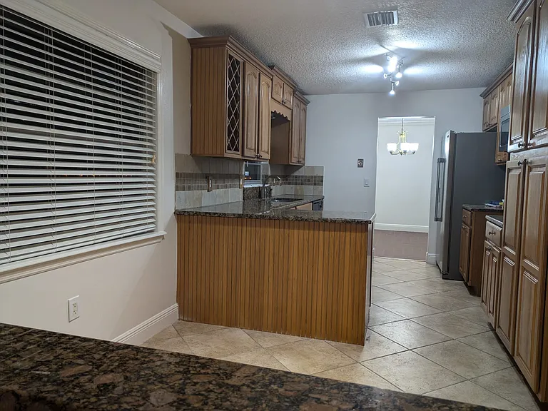8021 Sandberry Blvd — Photo 32