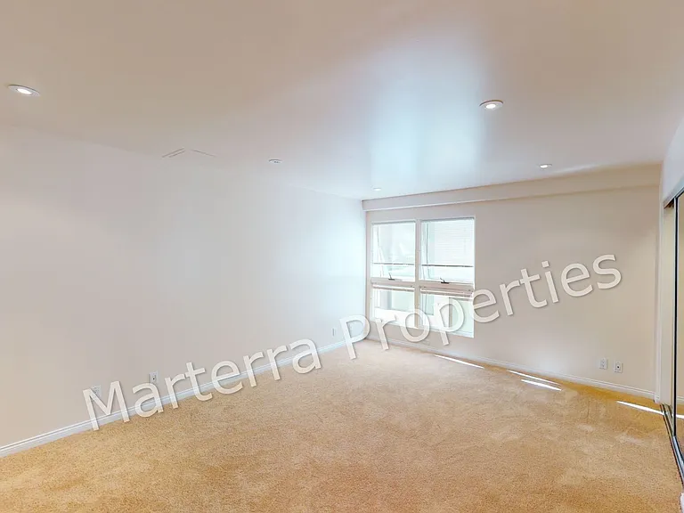 3604 Manhattan Ave — Photo 14