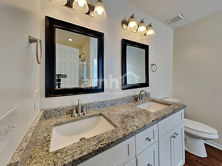 5209 Sunsail Dr — Photo 11