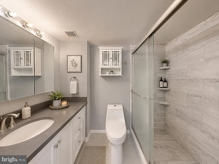 200 N Pickett St #207 — Photo 18