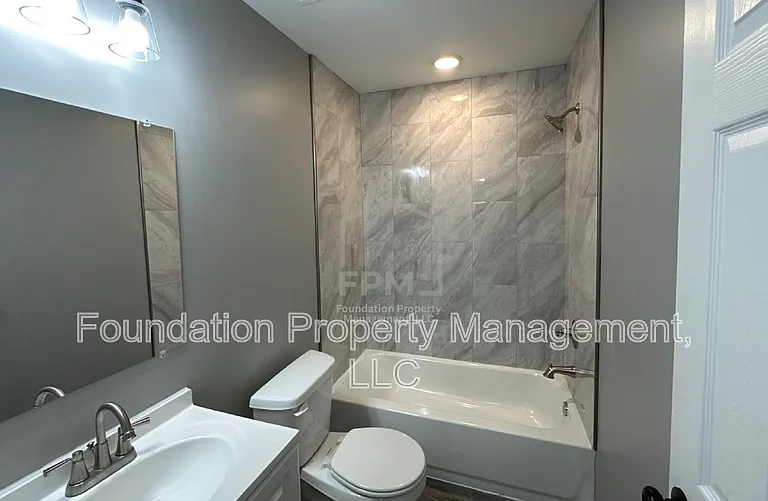 605 Howard Dr — Photo 9