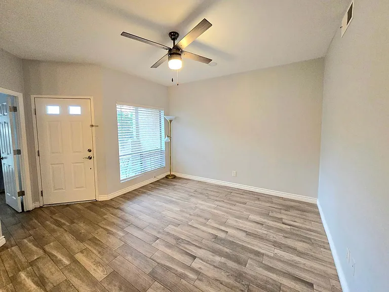 101 N 7th St #102 — Photo 11