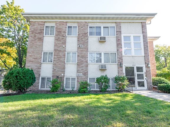 5th image of 224 Cedar Lake Rd N APT 11