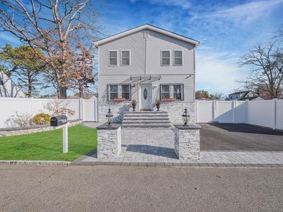 107 S 28th Street, Wyandanch, NY, 11798
