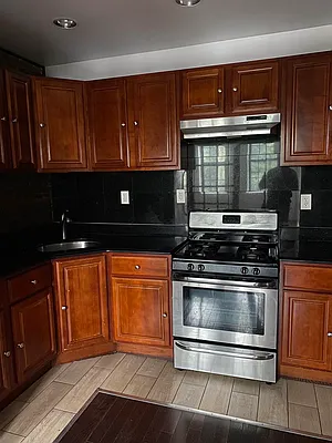 Rented by Hagstrom Management Inc | media 1