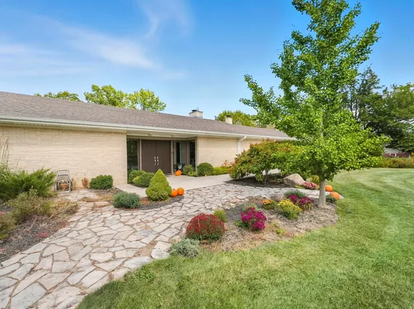 710 W Park Dr, Columbia City, IN 46725