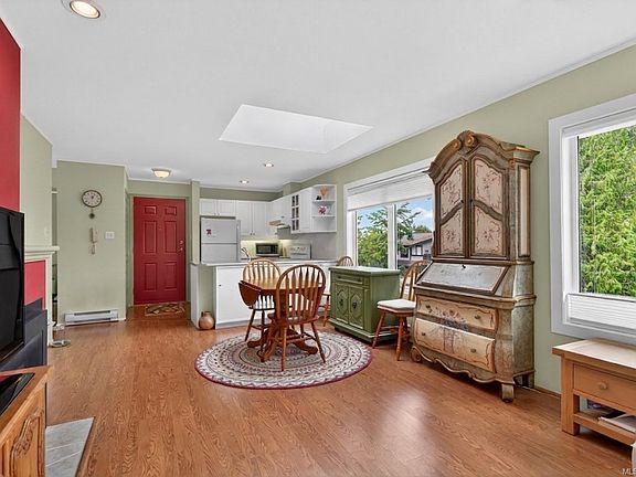 5th image of 219 Fern Rd W #7