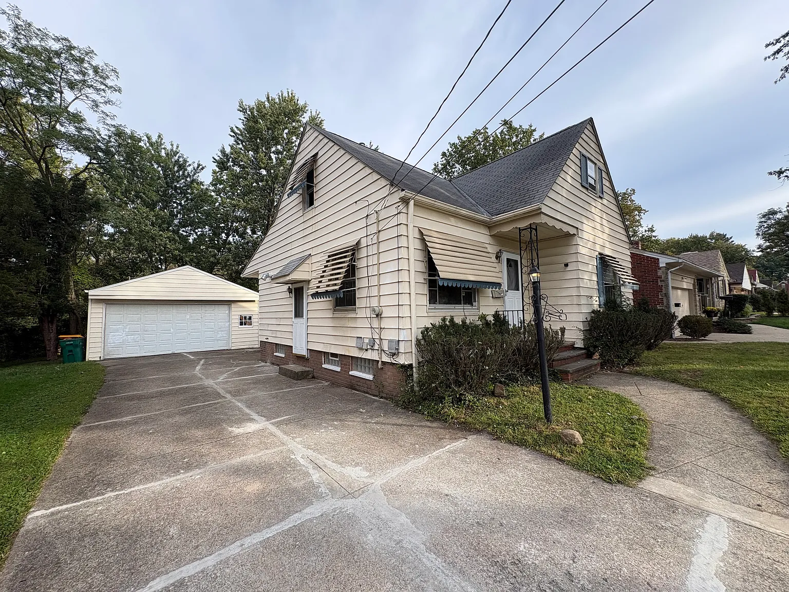 3 bed, 1900 sqft, $1,600 — Photo 2