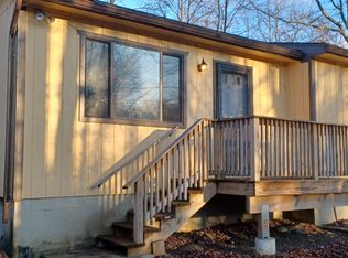 5423 Ridgefield Dr, Tobyhanna, PA 18466