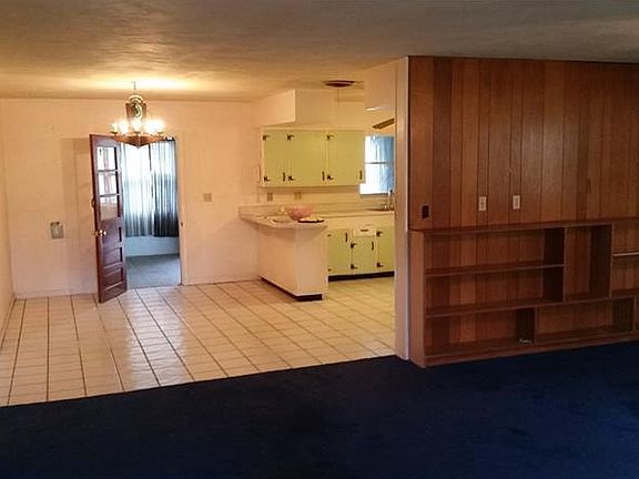 3rd image of 4841 Lake Cecile Dr
