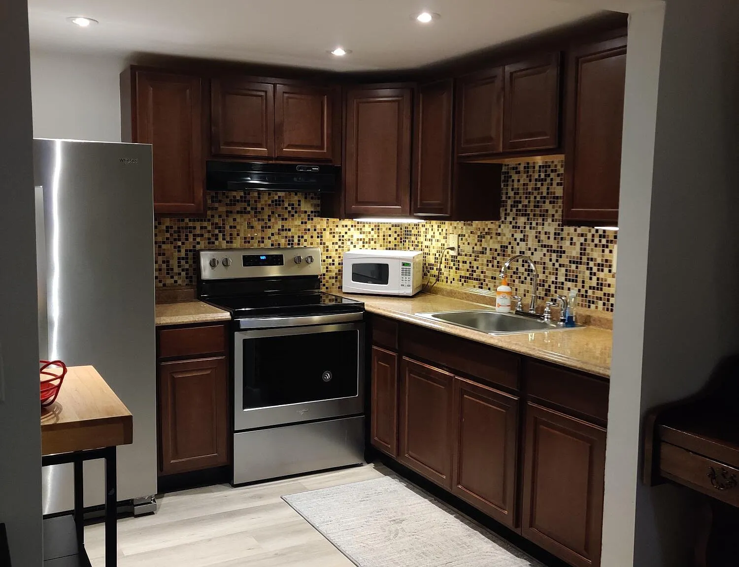 1 bed, 1.5 bath, 760 sqft, $1,600 — Photo 4