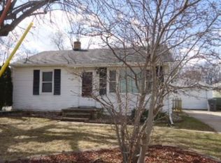 818 12th St W, Milan, IL