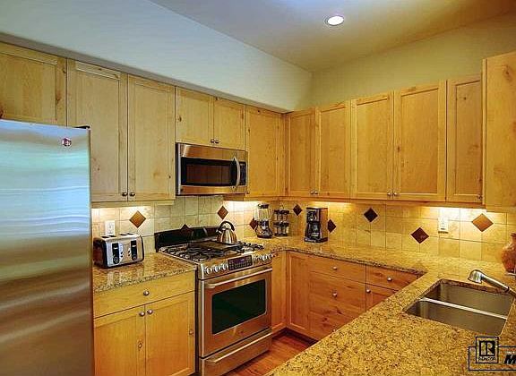 4th image of 45 6th St Unit 5