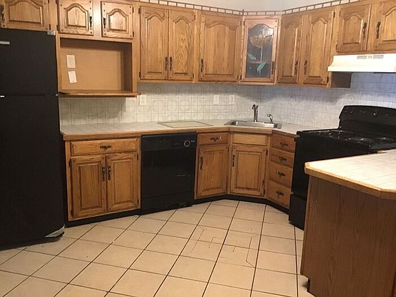 4th image of 1450 Willowbrook Dr