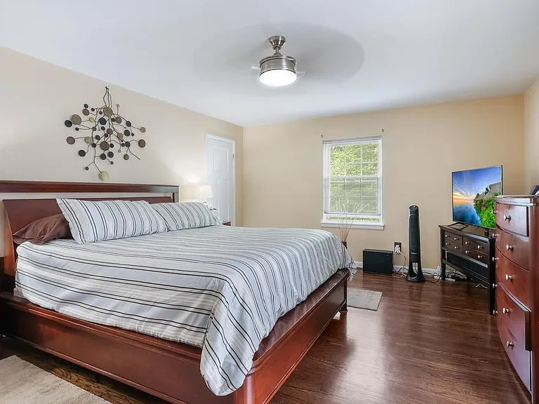 646 Green Briar Rd — Photo 13