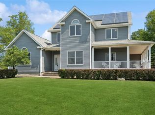 5 Wynthrop Manor Dr, Goshen, NY 10924