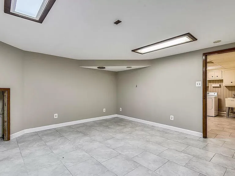 8025 Lansdale Rd — Photo 26