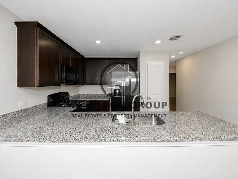 2800 Slatewood Dr — Photo 13