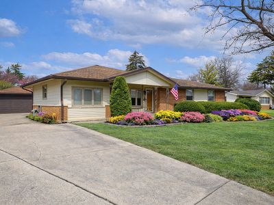 370 E Elk Grove Blvd, Elk Grove Village, IL, 60007