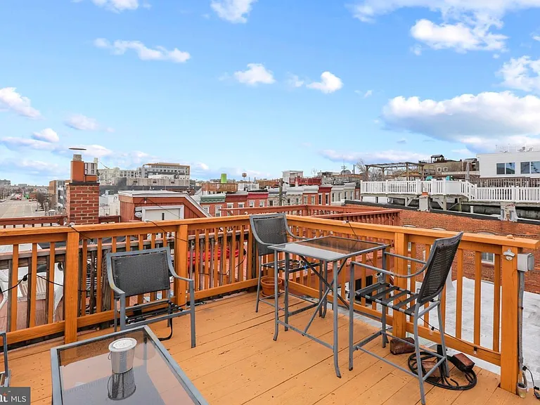 675 E Clement St — Photo 27