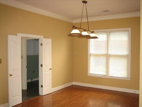 4th image of 7598 Emerald Greens Dr N