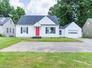 1566 Genesee Ave NE, Warren, OH 44483