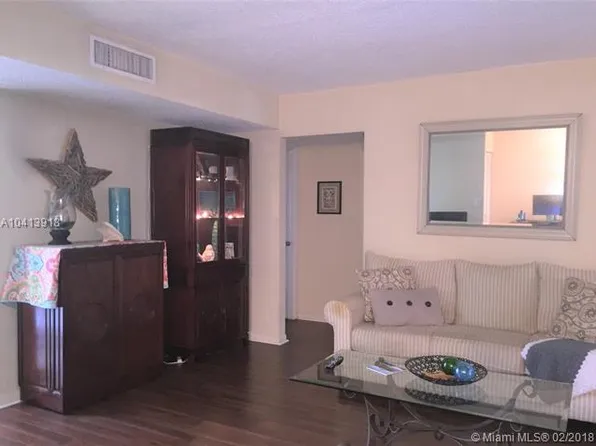 8025 SW 107th Ave APT 214-2, Miami, FL 33173