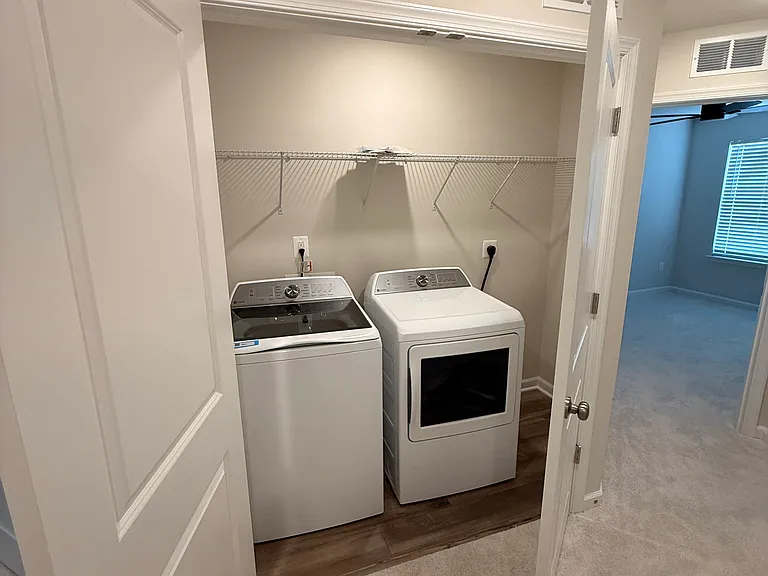 8728 Pioneer Hill Dr — Photo 21