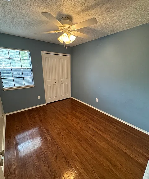 13815 Stone Hollow Dr — Photo 11