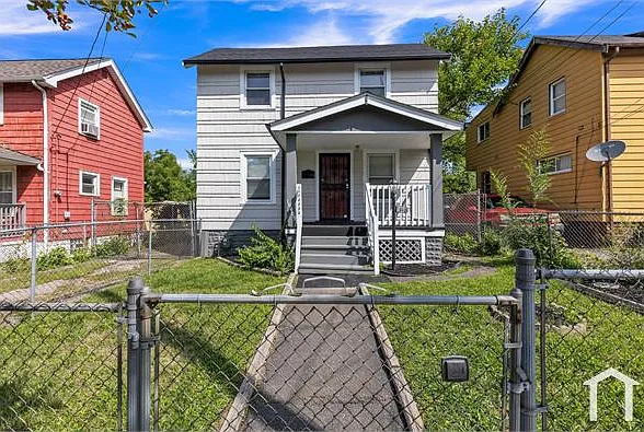 3 bed, $1,450 — Photo 2