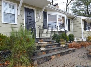 42 Stonehouse Rd, Somers, NY 10589