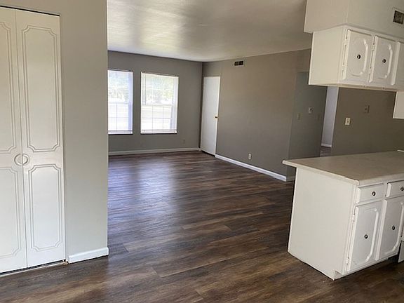 3rd image of 1320 Sangamon Dr #82affca8b