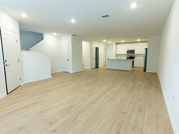 4th image of 5134 Clay Whaley Rd
