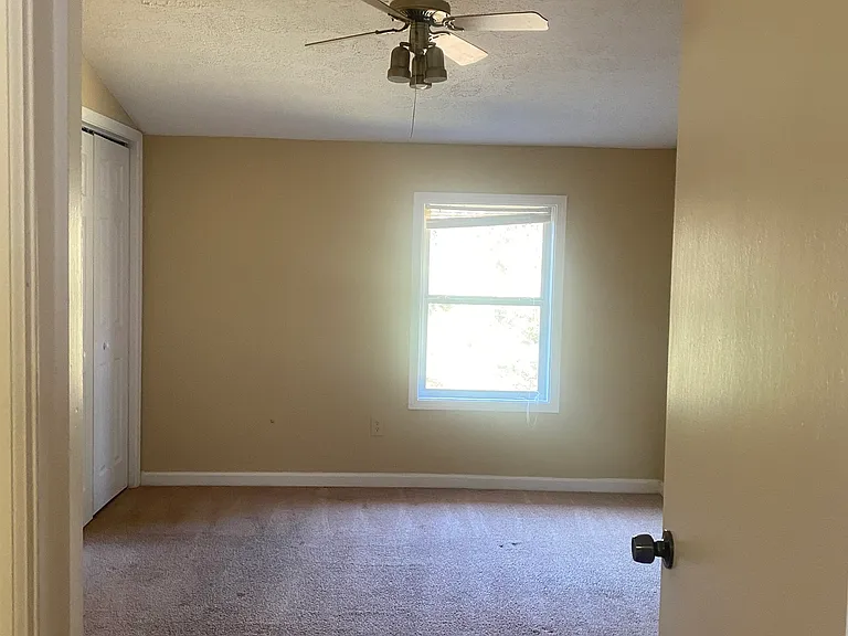 218 Benton Flds — Photo 10