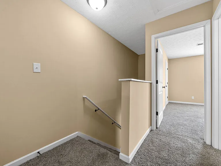 Mccormick Lane-2260 — Photo 15