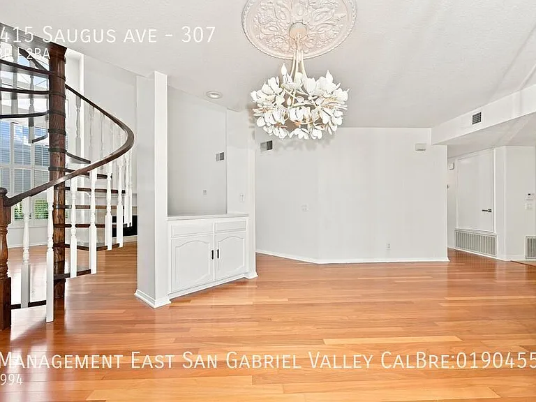 4415 Saugus Ave #307 — Photo 10