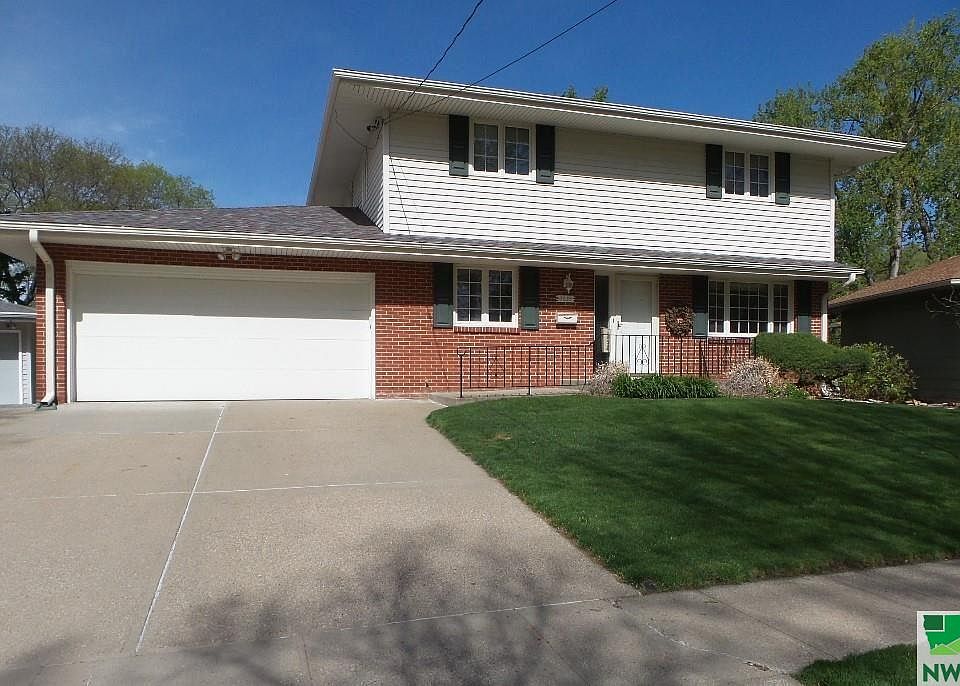 1st image of 3259 Dearborn Blvd