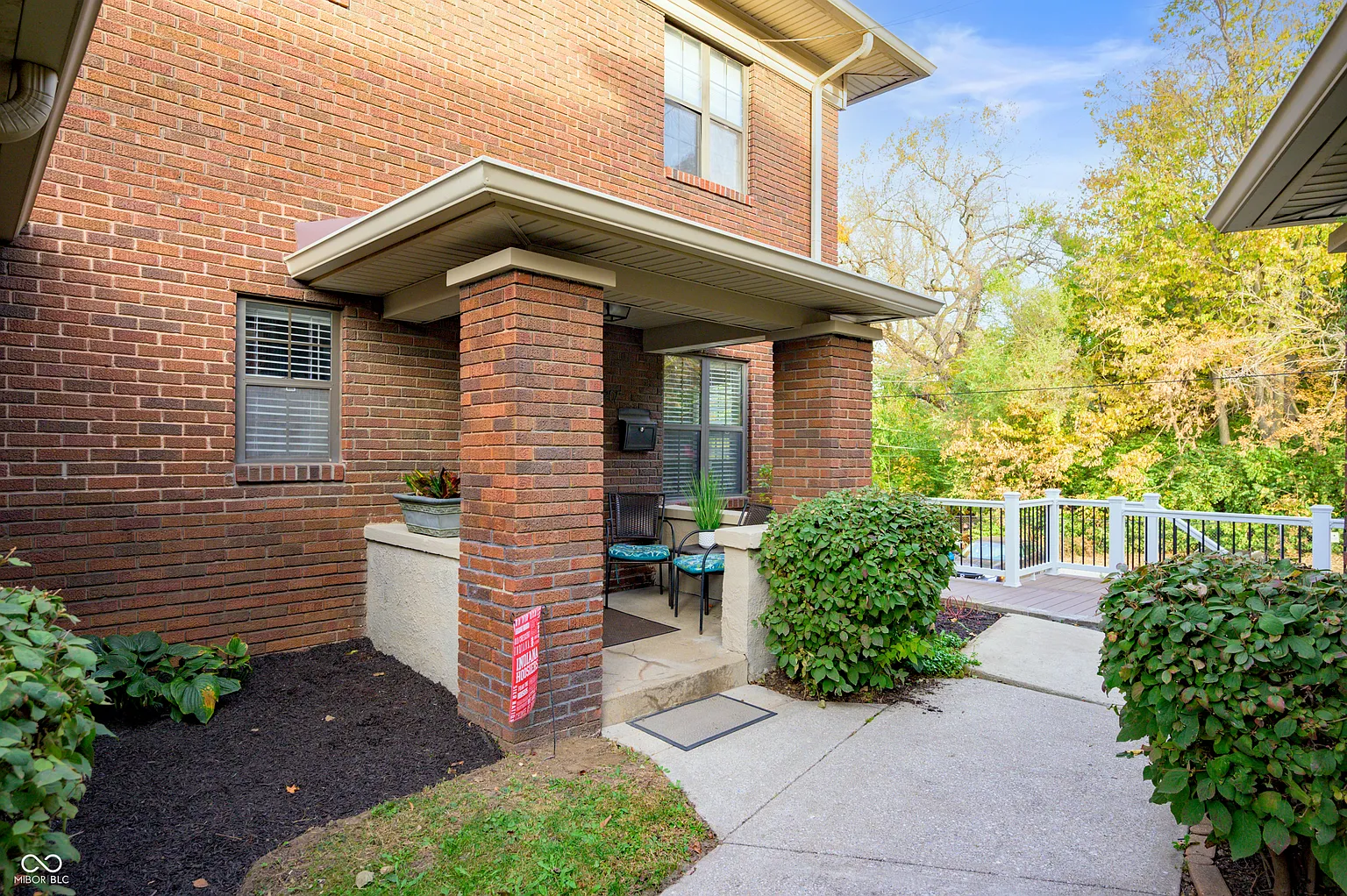 520 Sutherland Ave APT E photo 1