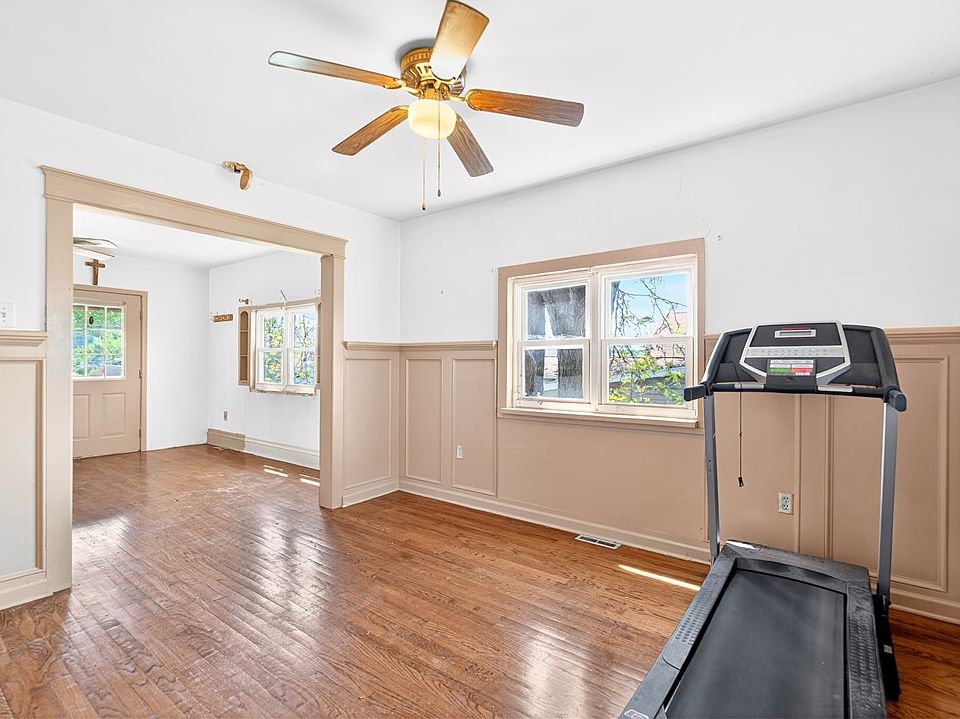 19th image of 335 Taylor Ave