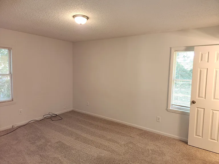 4634 Manchester Dr — Photo 18