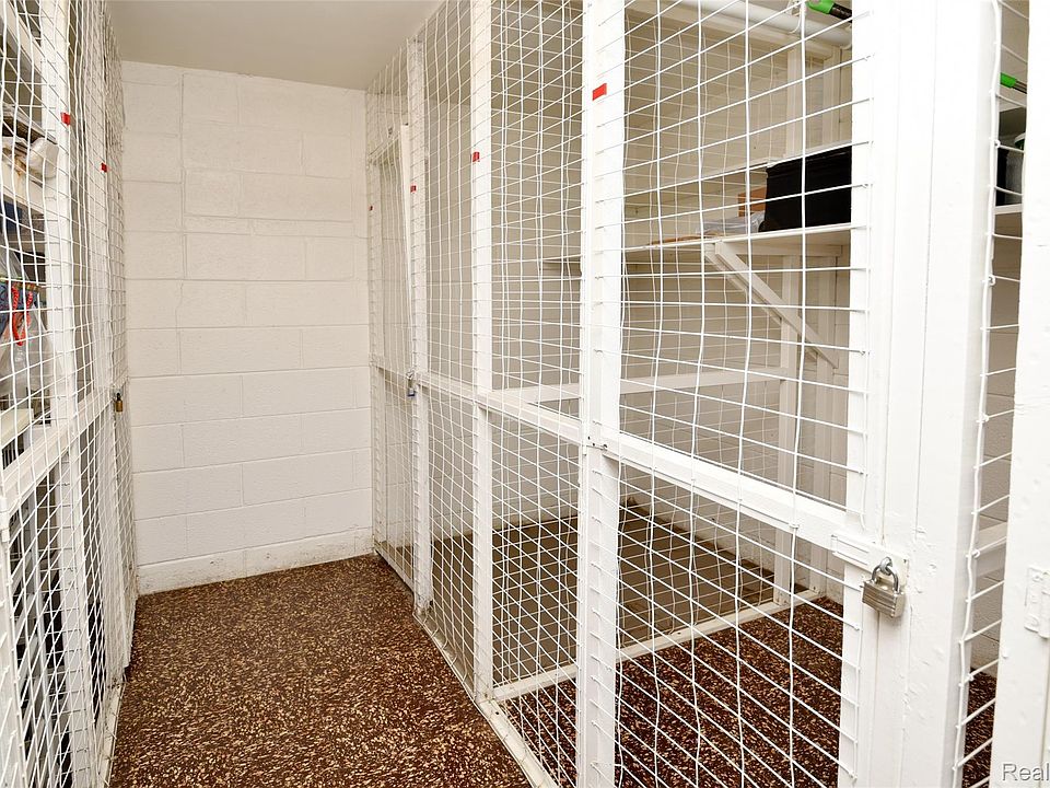 2820 Woodslee Dr Apt 405, photo 22