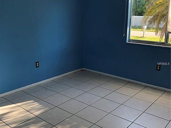 3rd image of 334 Aylesbury Ln