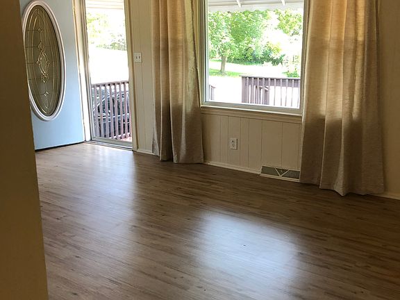 5th image of 6 Harding Dr