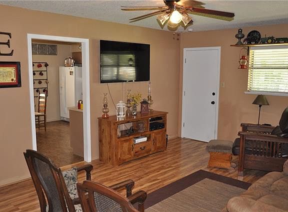 4th image of 102 Bowie Cir