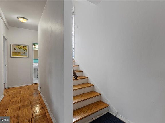 5th image of 3564 Martha Custis Dr #307