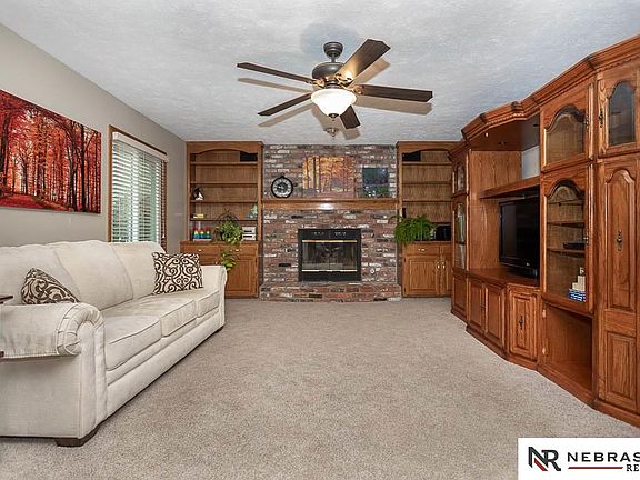 5th image of 1410 N 162nd St