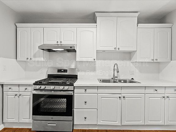 3rd image of 1711 Delaware Ave APT 5