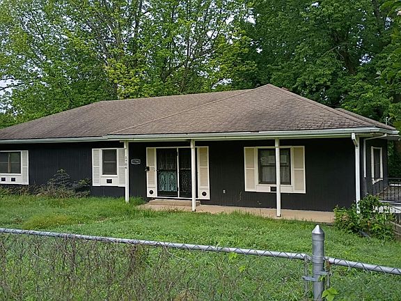 2nd image of 1706 Saginaw Rd